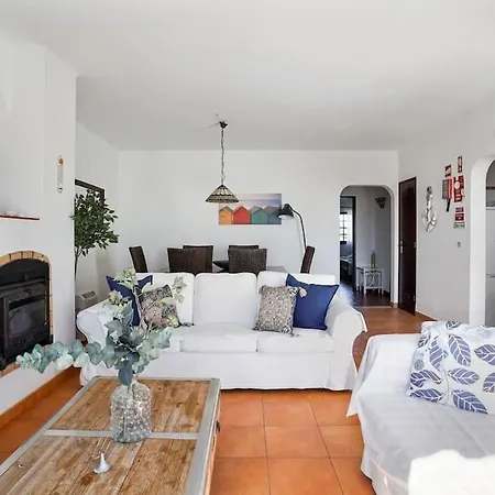 Tranquil Benagil: Sea-view With Roof Terrace And Pools Apartment *